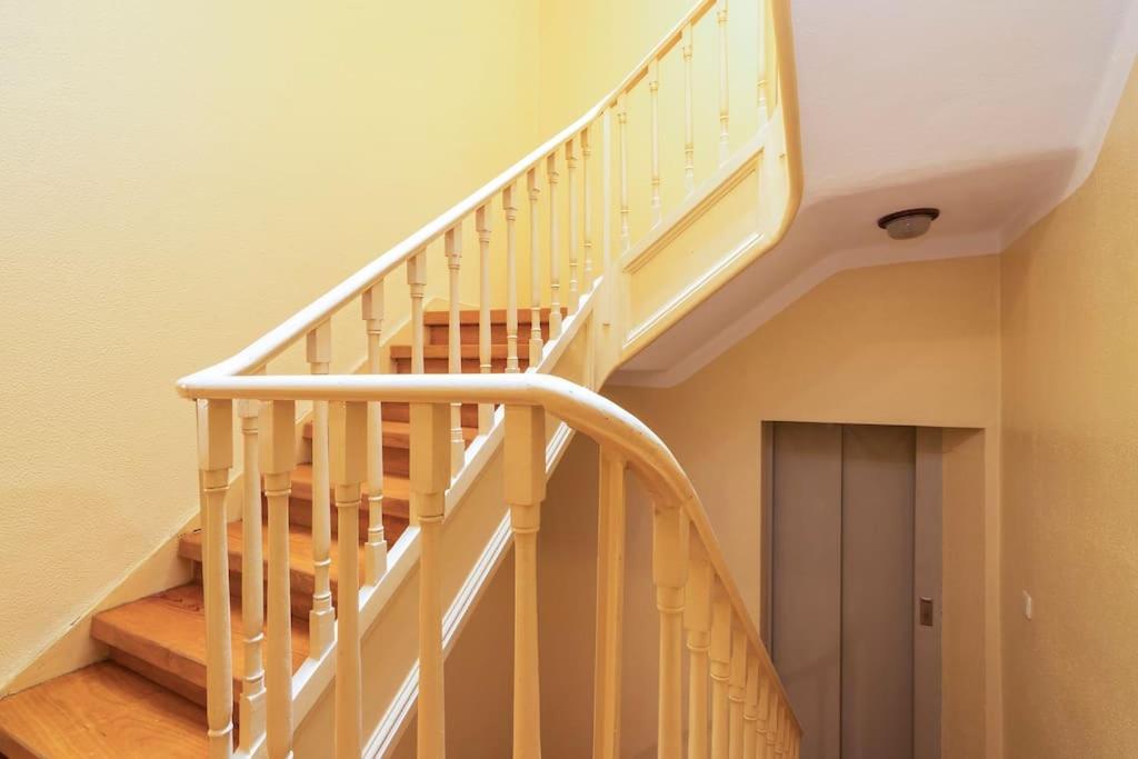 Spacious Apartment Near Saldanha Lissabon Exterior foto