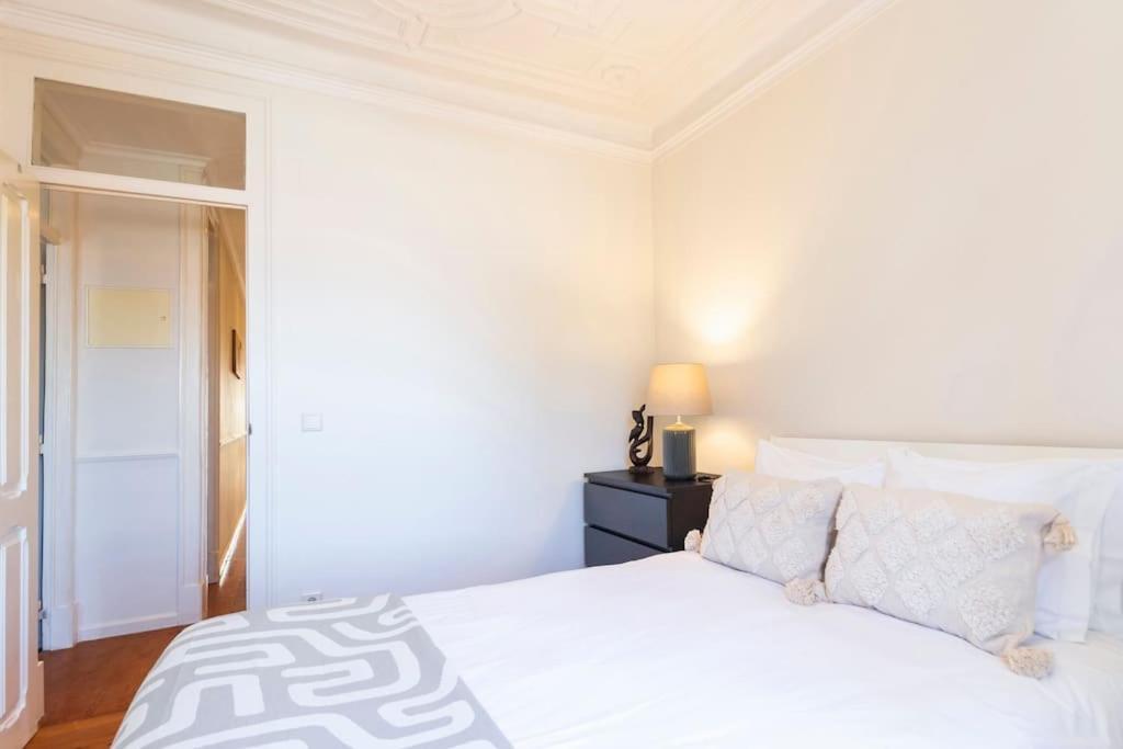Spacious Apartment Near Saldanha Lissabon Exterior foto
