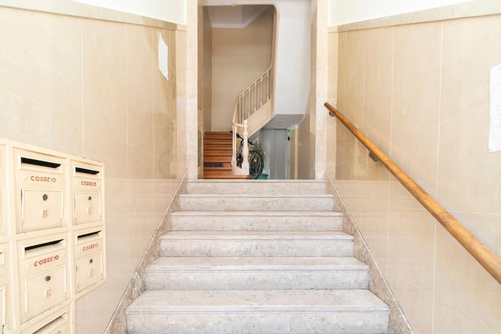 Spacious Apartment Near Saldanha Lissabon Exterior foto